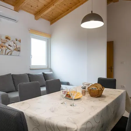 2 Bedroom Beautiful In