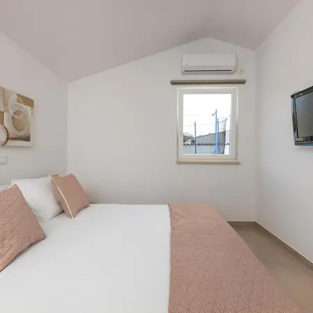 Holiday home 2 Bedroom Beautiful In