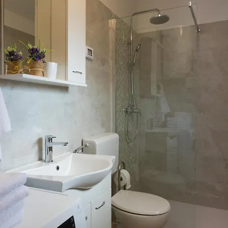 2 Bedroom Beautiful In