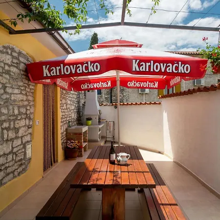 Holiday home 2 Bedroom Beautiful In Orihi